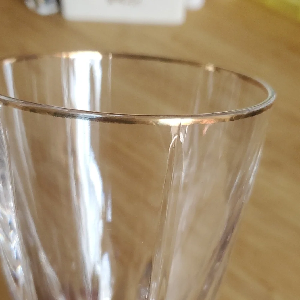 Elegant Clear‎ Crystal Wine Glass